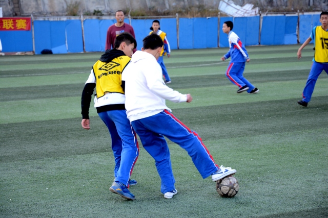 本赛季热刺与曼联曼城交手3次，库卢1人独造4球