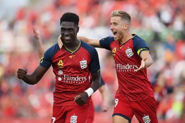 王哲林伤愈回归已恢复训练 明晚复出对战同曦