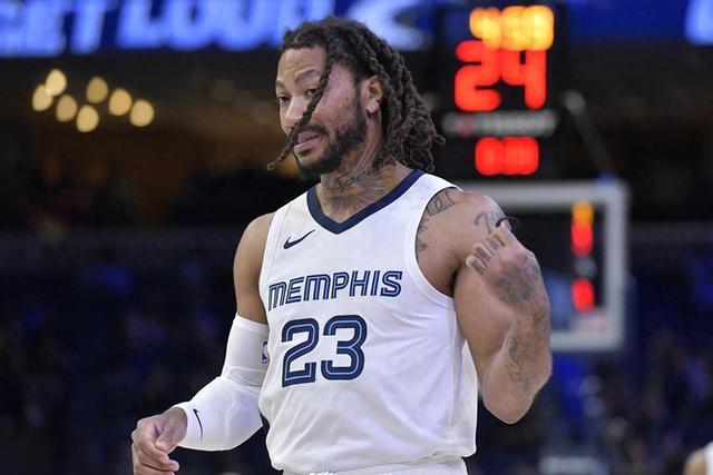 记者：本坦库尔因种族歧视孙兴慜 被英足总禁7场