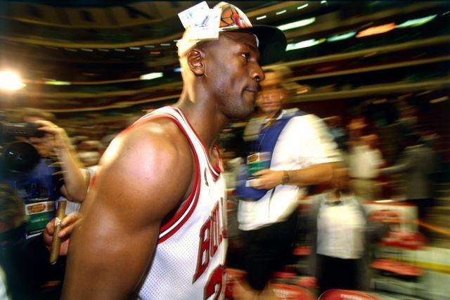 那不勒斯嫌加纳乔太贵 求购多特边锋阿德耶米